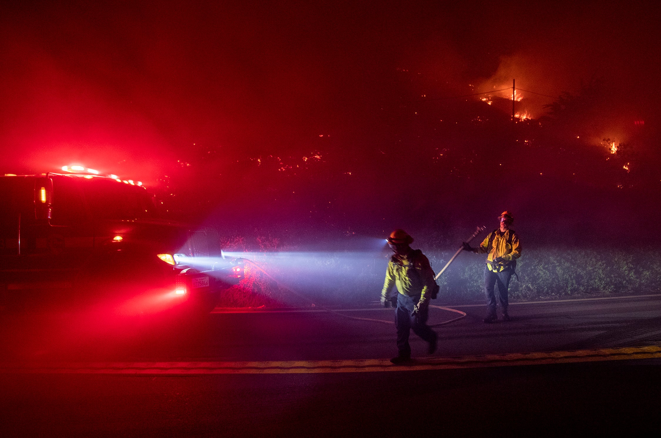 firefighters-gaining-control-of-wildfire-that-closed-scenic-california